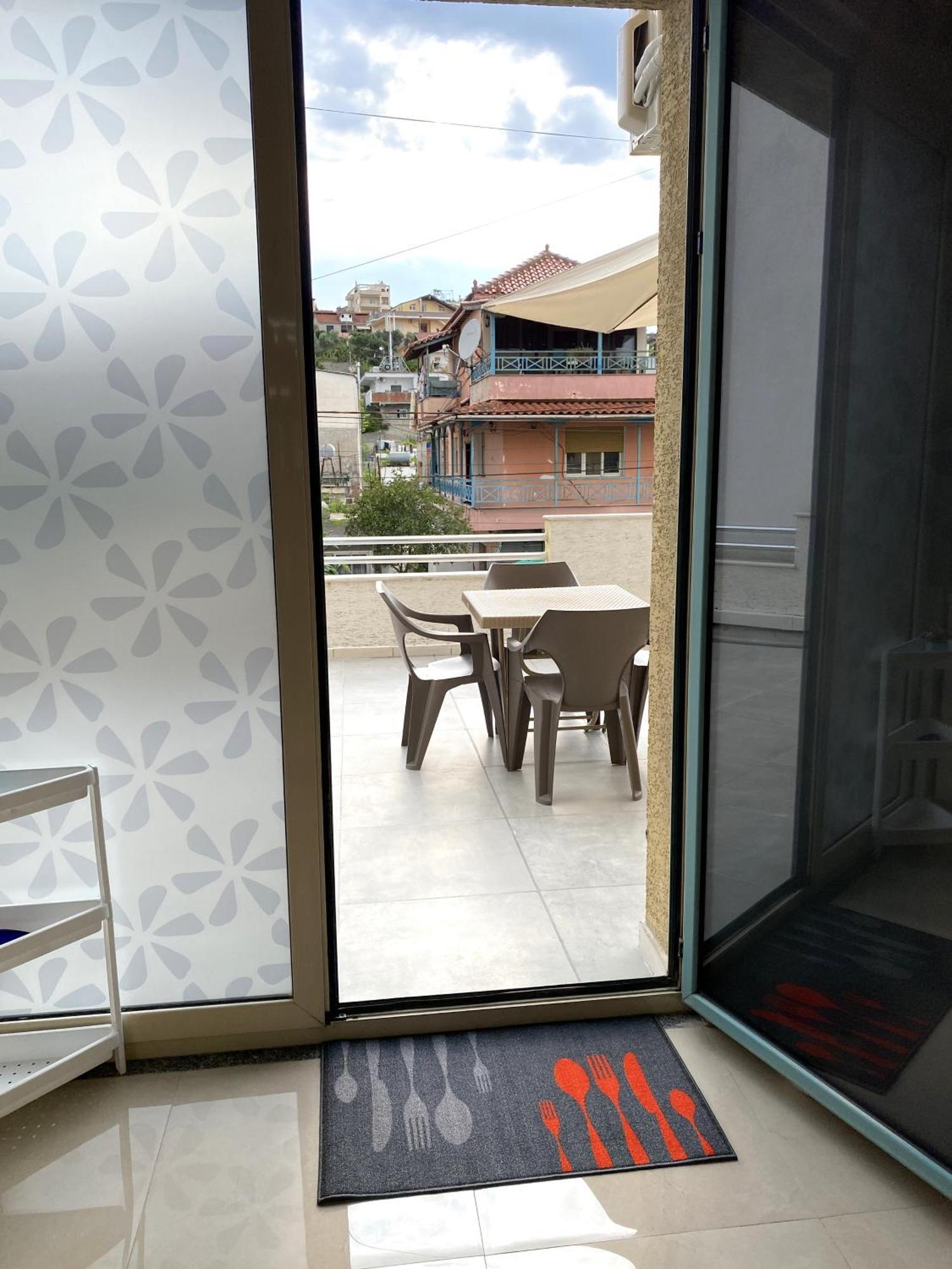 דורס Tinas Rooms מראה חיצוני תמונה